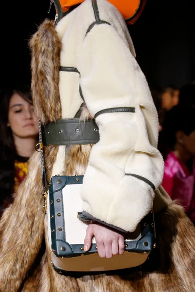 Look 22